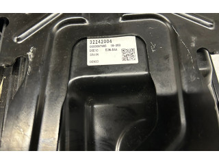 Блок управления двигателя 32242004   Volvo XC90