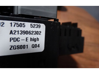 Pojistková skříňka A2139062302W290 Mercede-Benz S W222 2020