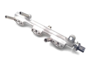 Топливная рампа 8665631, DE14018510   Mini Cooper Countryman F60   для двигателя B38A15A;B38A15F