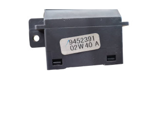 Ручка стеклоочистителей 9452391, 02W40A Volvo V70