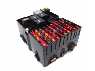 Блок предохранителей 2N1T14401HJ, EE01E11397422000   Ford Fusion    