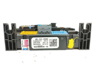 Pojistková skříňka 9832880680 Peugeot 5008 II 2018