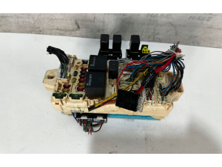 Pojistková skříňka MR445951 Mitsubishi Pajero 2001