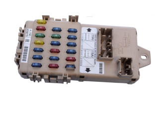 Блок предохранителей 82201SA000   Subaru Forester SG    