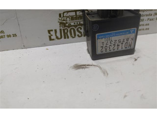 Блок предохранителей MD142382 Mitsubishi L200