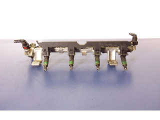 Vstřikovací lišta 98AG-14A390-LB, 98AG-14A390-LB Mazda 323 F