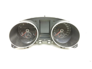 Панель приборов 5K0920861   Volkswagen Golf VI       