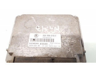 Блок управления двигателя 06A906019F   Skoda Octavia Mk1 (1U)
