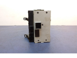 Блок предохранителей 51825658, 51825658 Fiat Linea