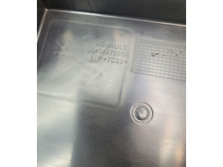 Блок предохранителей 243127363R, 243805284R Dacia Spring