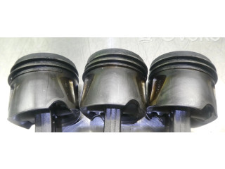 Píst 8370 Mercedes-Benz C AMG W204 3.0