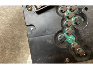 Přístrojová deska Nissan Almera Tino 2002 BU010, 2708688