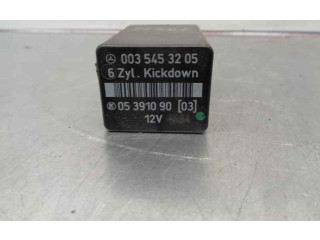 Pojistková skříňka 0035453205, 0539109003 Mercedes-Benz C W202 1995