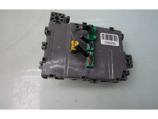 Блок предохранителей  3M0J112   Honda HR-V    