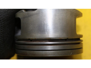 Píst Audi A8 S8 D3 4E