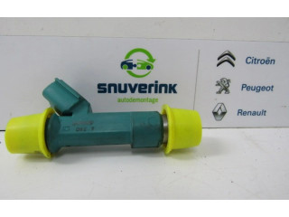 Форсунка 1607830980, 1607830980    Peugeot 107  384F(1KR) 