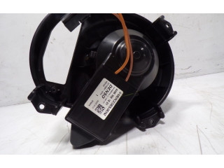 Вентилятор печки 271205DF0B, A2469061601 Infiniti Q30