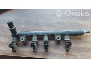 Топливная рампа CB196   Citroen C4 I 1.6  для двигателя 9HY305066