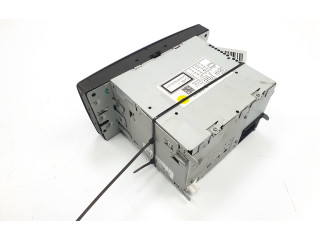 Радио/ проигрыватель CD/DVD / навигация