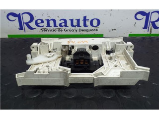 Блок управления климат-контролем Mitsubishi Carisma