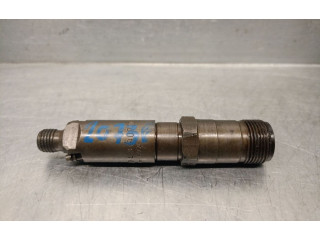 Vstřikovač 0000100551, KCE27SBOSCH Mercedes-Benz C W202 605