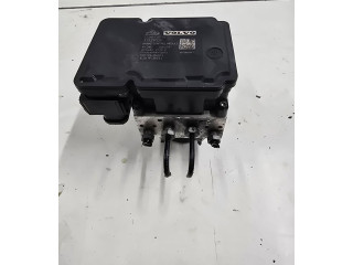Блок АБС 31329139, P31329139   Volvo  V70  2008 - 2013 года