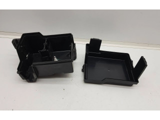 Блок предохранителей 243809977R, 243125479R Dacia Spring