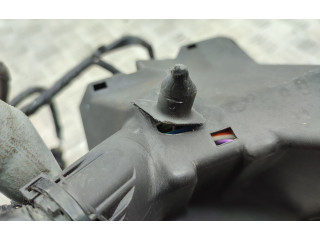 Блок предохранителей AV1T14K012GLD Ford B-MAX