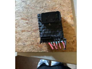 Блок предохранителей 1K0937125D Skoda Octavia Mk2 (1Z)