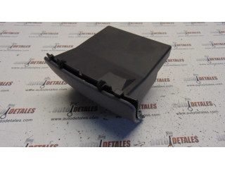 Передняя пепельница