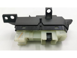 Включатель электрических окон