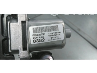 Моторчик заднего дворника 13418998, 39129260 Vauxhall Astra K