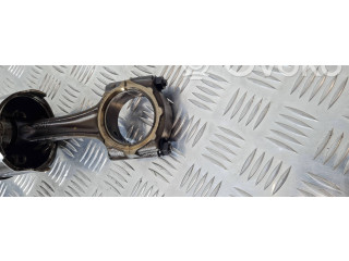 Píst    Mitsubishi Pajero     