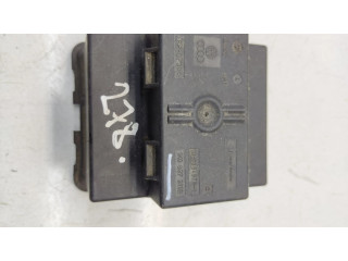 Крышка блока предохранителей 1K0937311B Audi A3 S3 8P