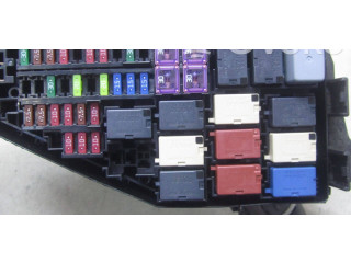 Блок предохранителей     Honda HR-V    