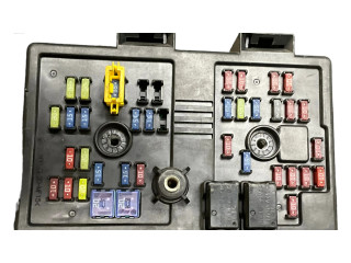 Блок предохранителей 9682108282, 7E300304 Chevrolet Captiva