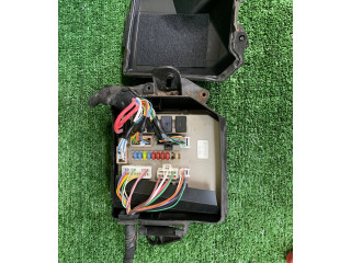 Блок предохранителей  8H132197, 674658A   Renault Clio III    