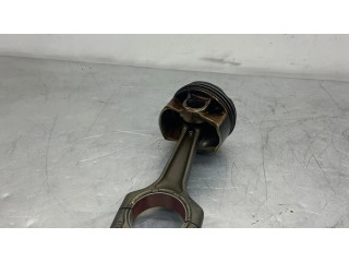 Píst 9468869, 8623418 BMW 5 G30 G31 pro benzínový motor 2.0