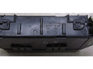 Pojistková skříňka Nissan Pulsar 2016