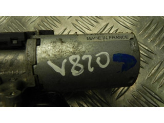 Моторчик дворников 13227418, V820 Vauxhall Insignia A