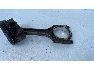 Поршень с шатуном Volvo V40 для бензинового двигателя 1.5