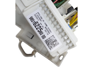 Турбина Ящик предохранителей (комплект) Citroen C5 X 9851622580, 9846631580 для двигателя 10XRAB