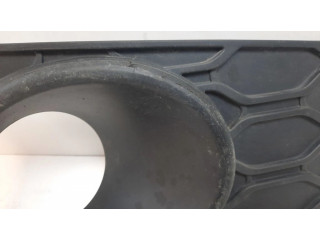 Декоративная решётка противотуманной фары