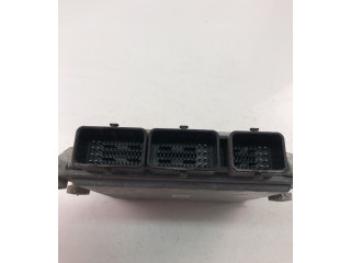 Блок управления двигателя 31211081AA, UK811   Volvo V50