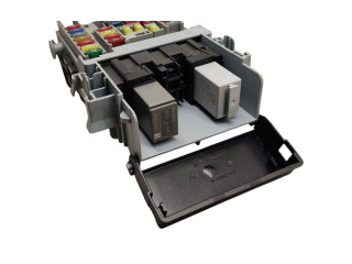 Pojistková skříňka 13222786, 525230582 Opel Zafira C 2016