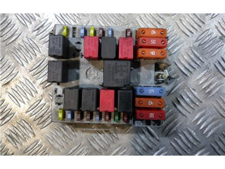 Блок предохранителей  51742420, 51742420   Alfa Romeo GT    