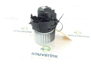 Вентилятор печки    DT1162214530, 272104788R   Renault Clio V