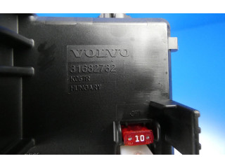 Блок предохранителей 31682732, K067R Volvo XC90