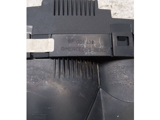 Přístrojová deska Mercedes-Benz C W203 2004 87001439