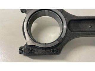 Píst 8487E, 512 BMW 1 E81 E87 pro naftový motor 2.0